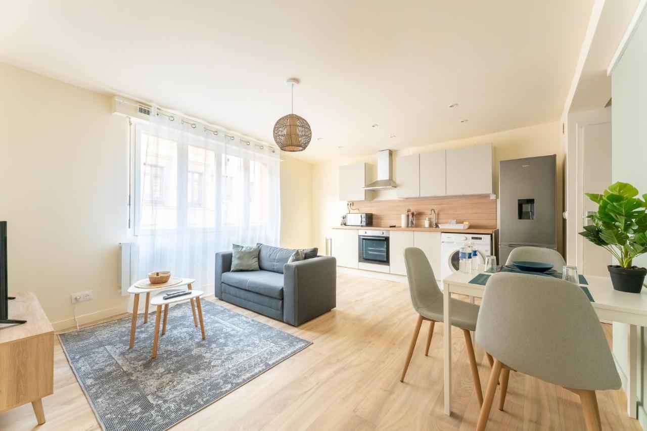 Le Classique - Appartement Elegant & Lumineux En Centre-Ville Дуе Екстериор снимка